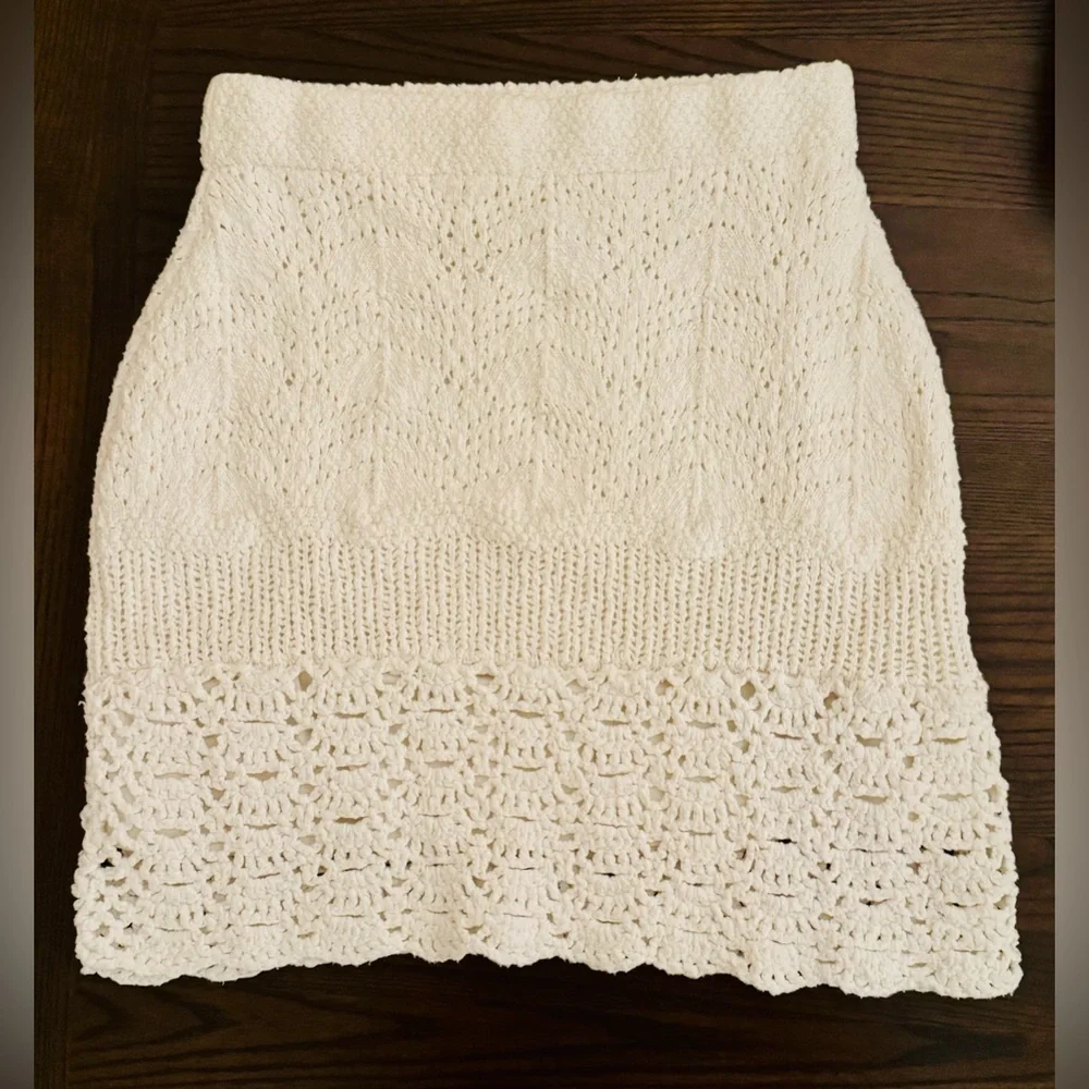 Gianni Bini Mini skirt Size L boutique crochet white Boho cottage cottagecore